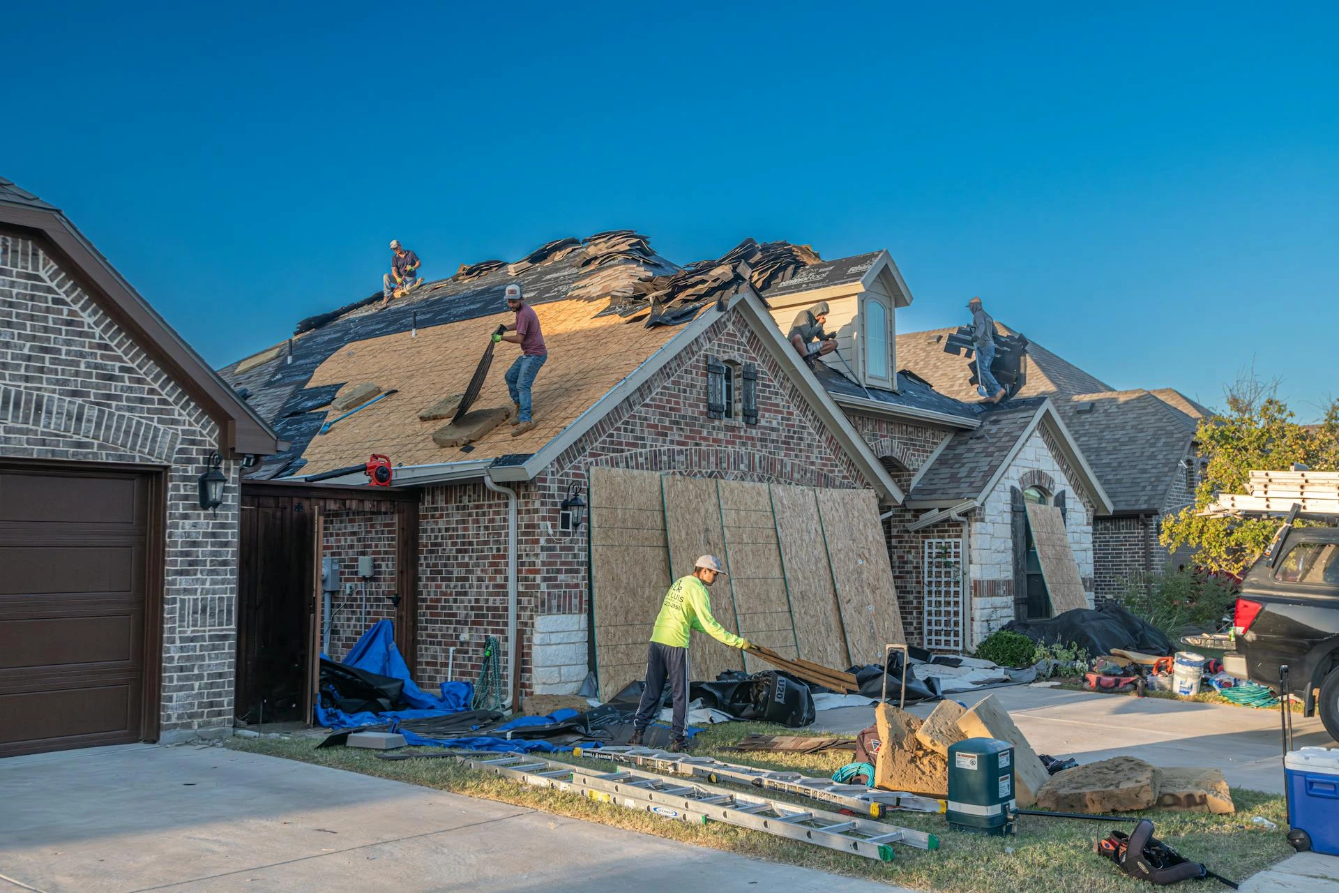 Why roofing quotes vary so much